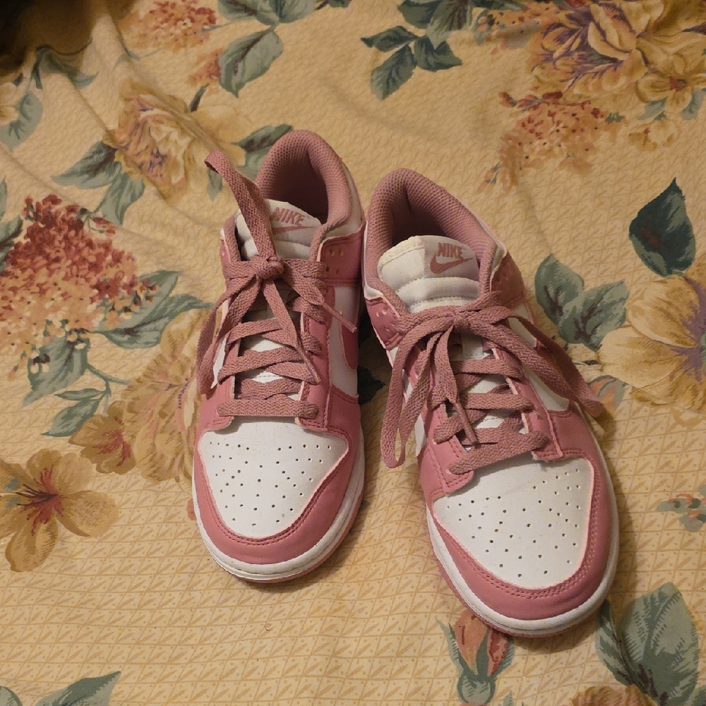 Nike Women’s Low-Top Sneakers in Pink and White